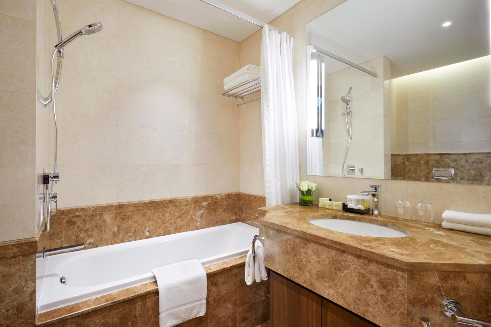 Superior Twin Room - 20% Discount on F&B Dining in restaurants, 30% on spa, and 30% on laundry services + Late check out and Early check in (subject to hotel availability)